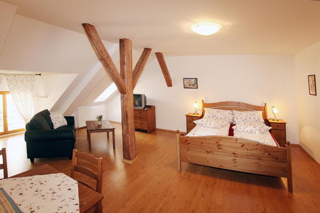 Penzion U Chodskeho Hradu Domazlice Room photo