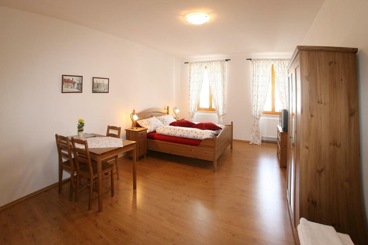 Penzion U Chodskeho Hradu Domazlice Exterior photo